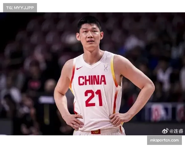 胡金秋末节肩部受伤离场 初步检查骨头无碍待核磁共振确认